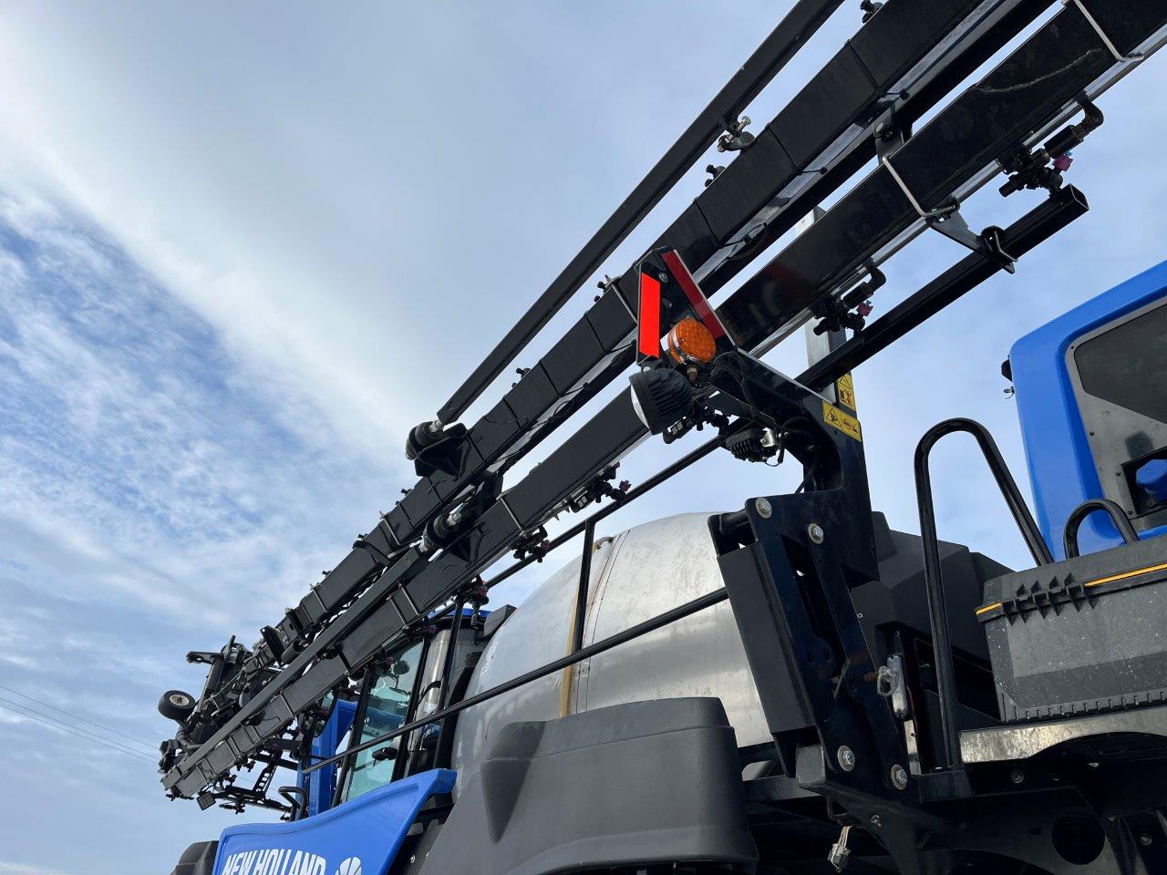 2020 New Holland SP.410F Sprayer/High Clearance