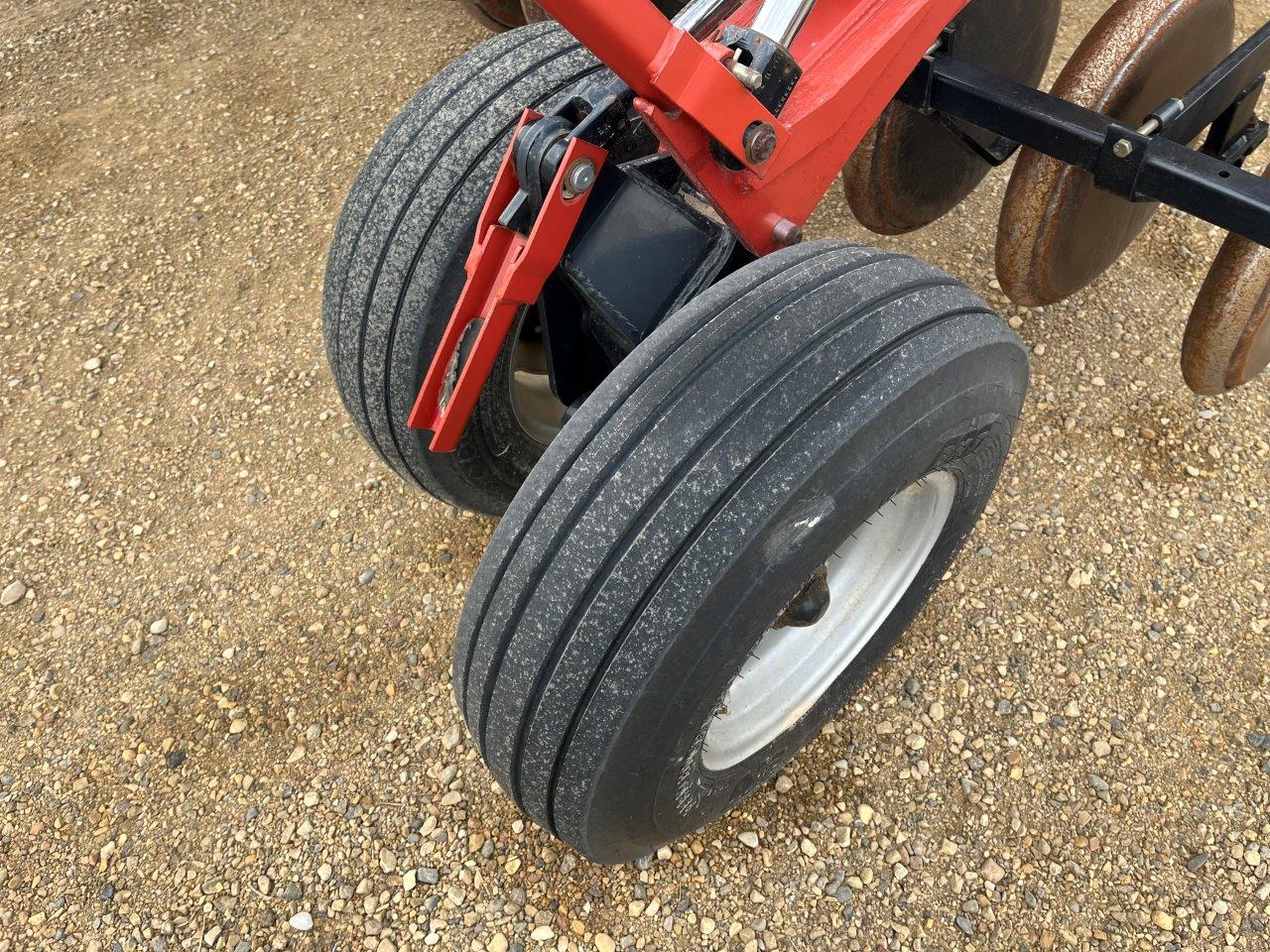 2010 Case IH Flex Hoe 400 48'12" w/ 3430 TBH Air Drill