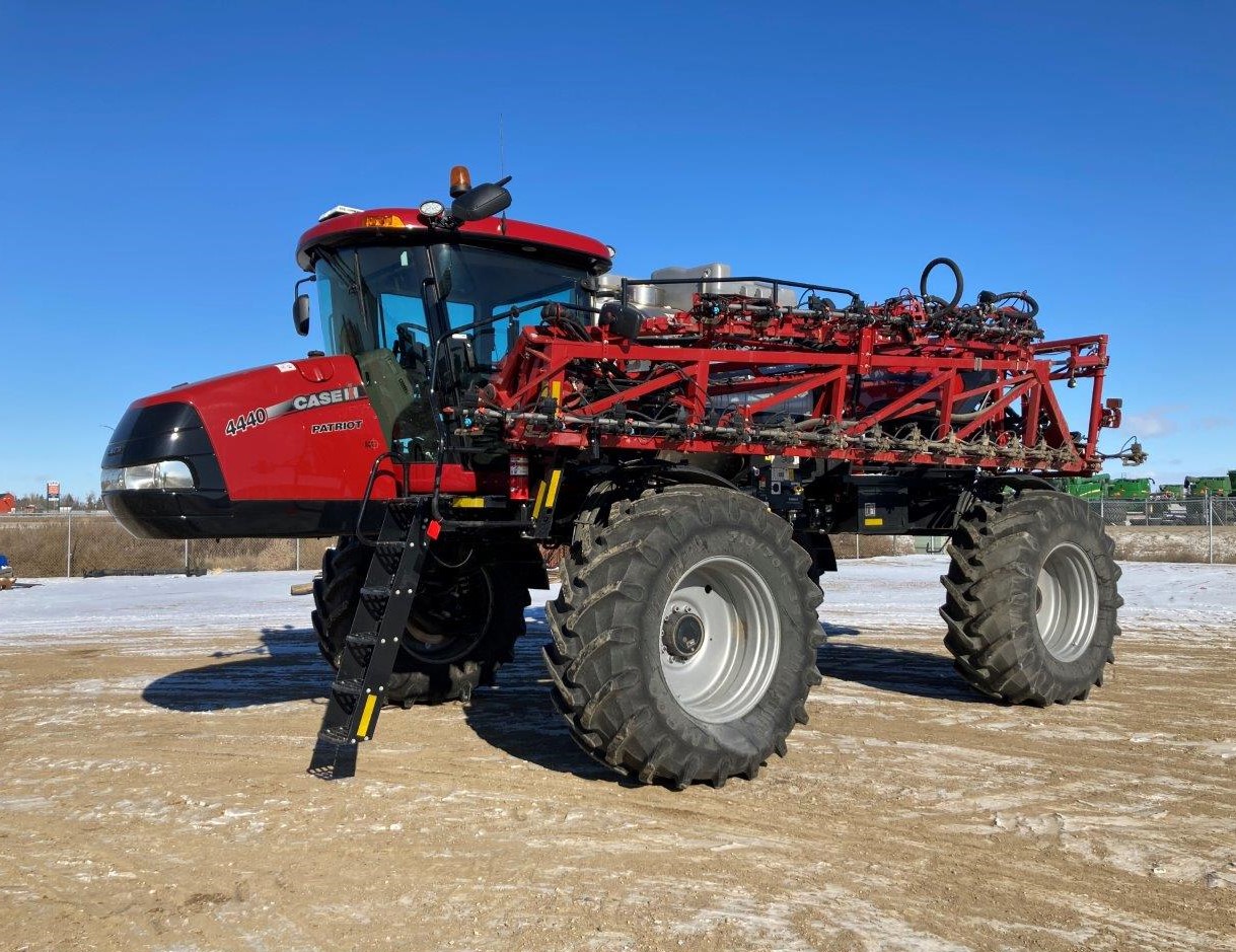 2020 Case IH Patriot 4440 Sprayer/High Clearance