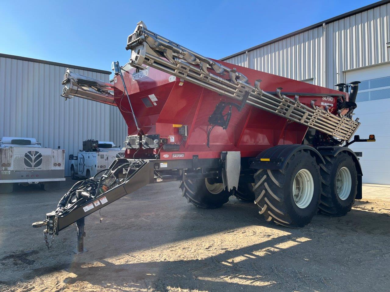 2022 Salford 9620 Applicator