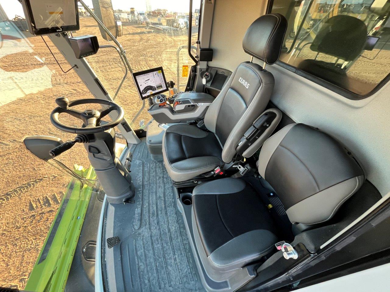 2022 CLAAS 8700TT Combine