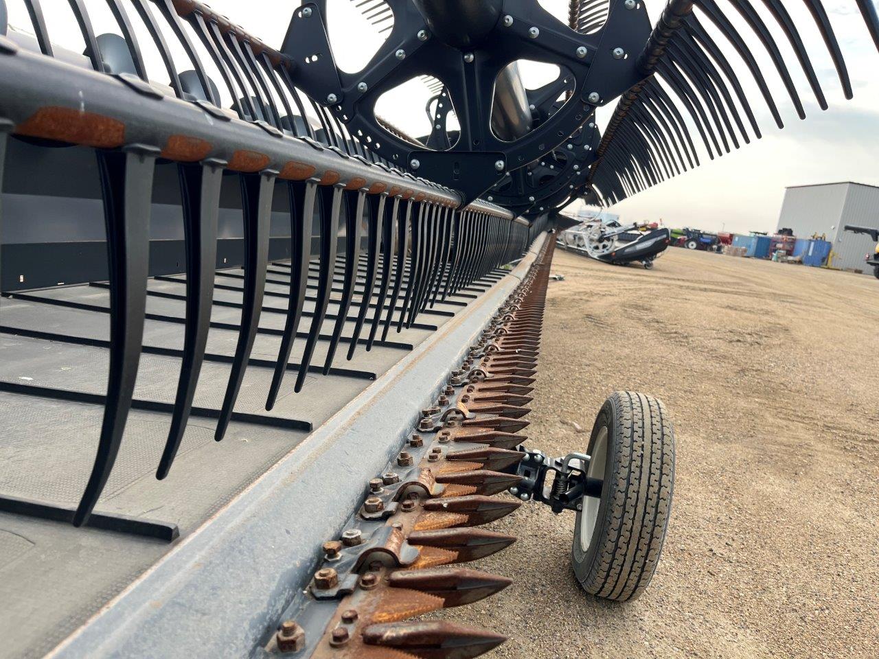 2022 MacDon FD140 DK CNH-21 Header Draper Flex