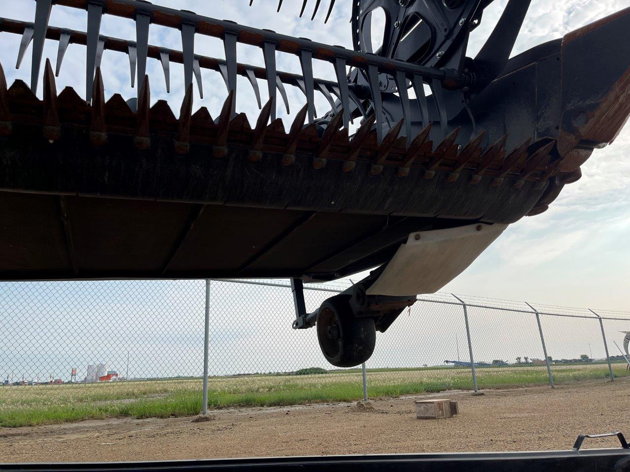 2022 MacDon FD140 DK CNH-21 Header Draper Flex