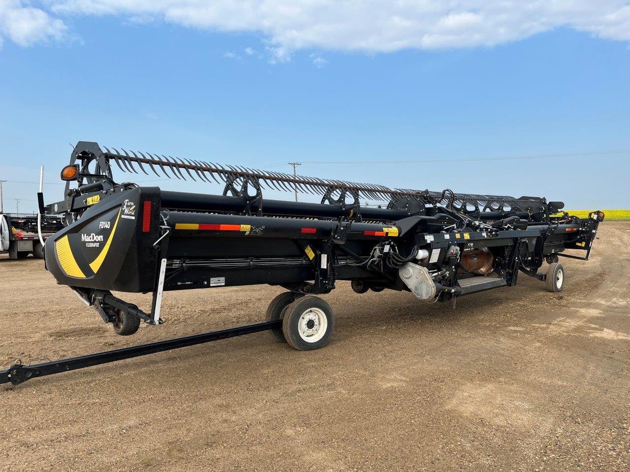 2022 MacDon FD140 DK CNH-21 Header Draper Flex