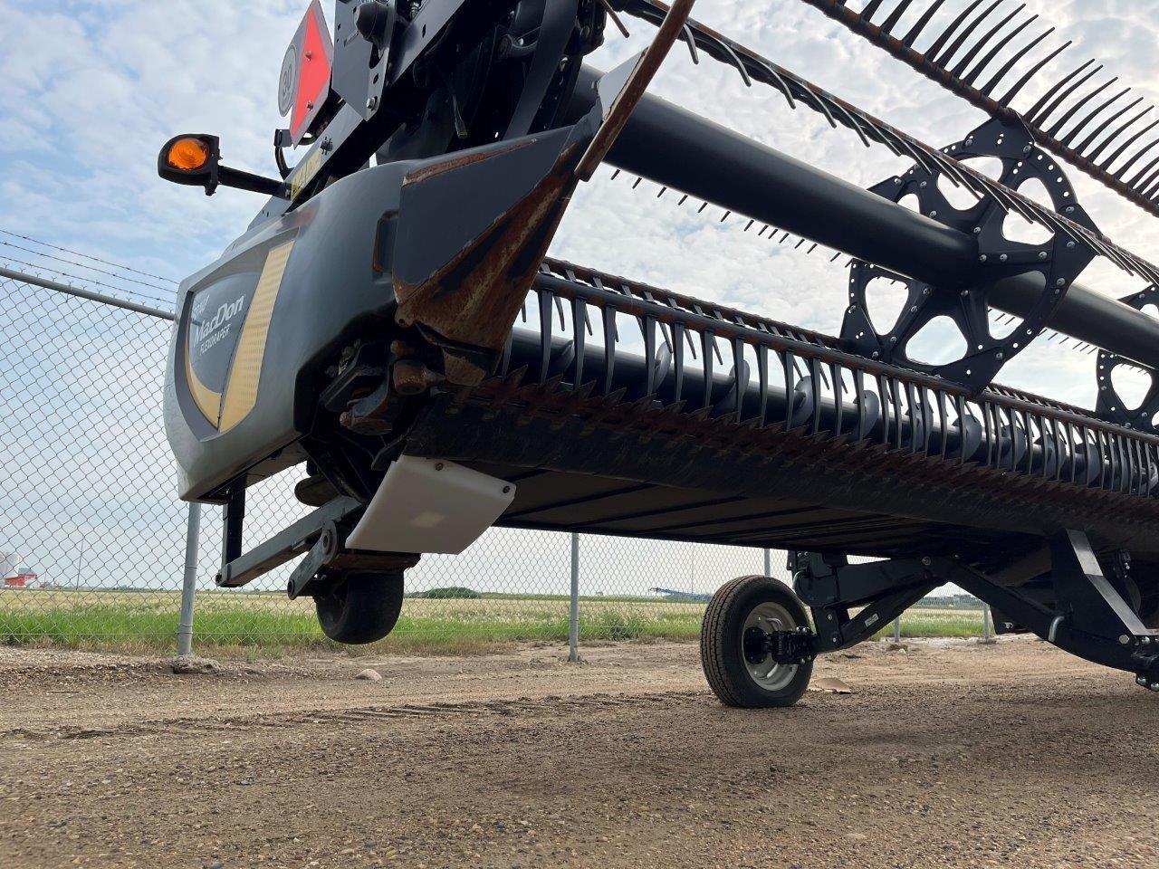 2022 MacDon FD140 DK CNH-21 Header Draper Flex