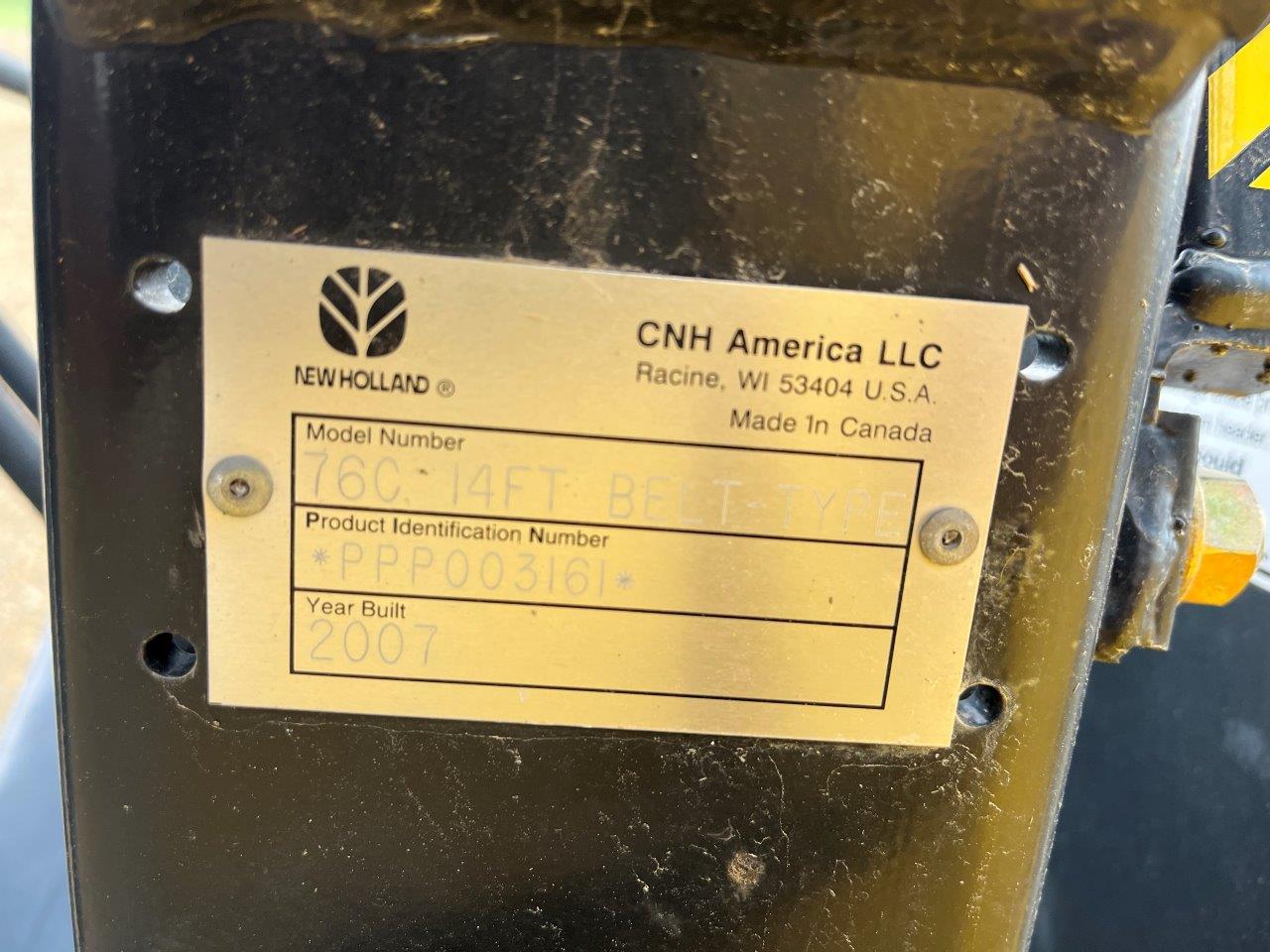 2008 New Holland CX8080 w/ 76C-14' Combine