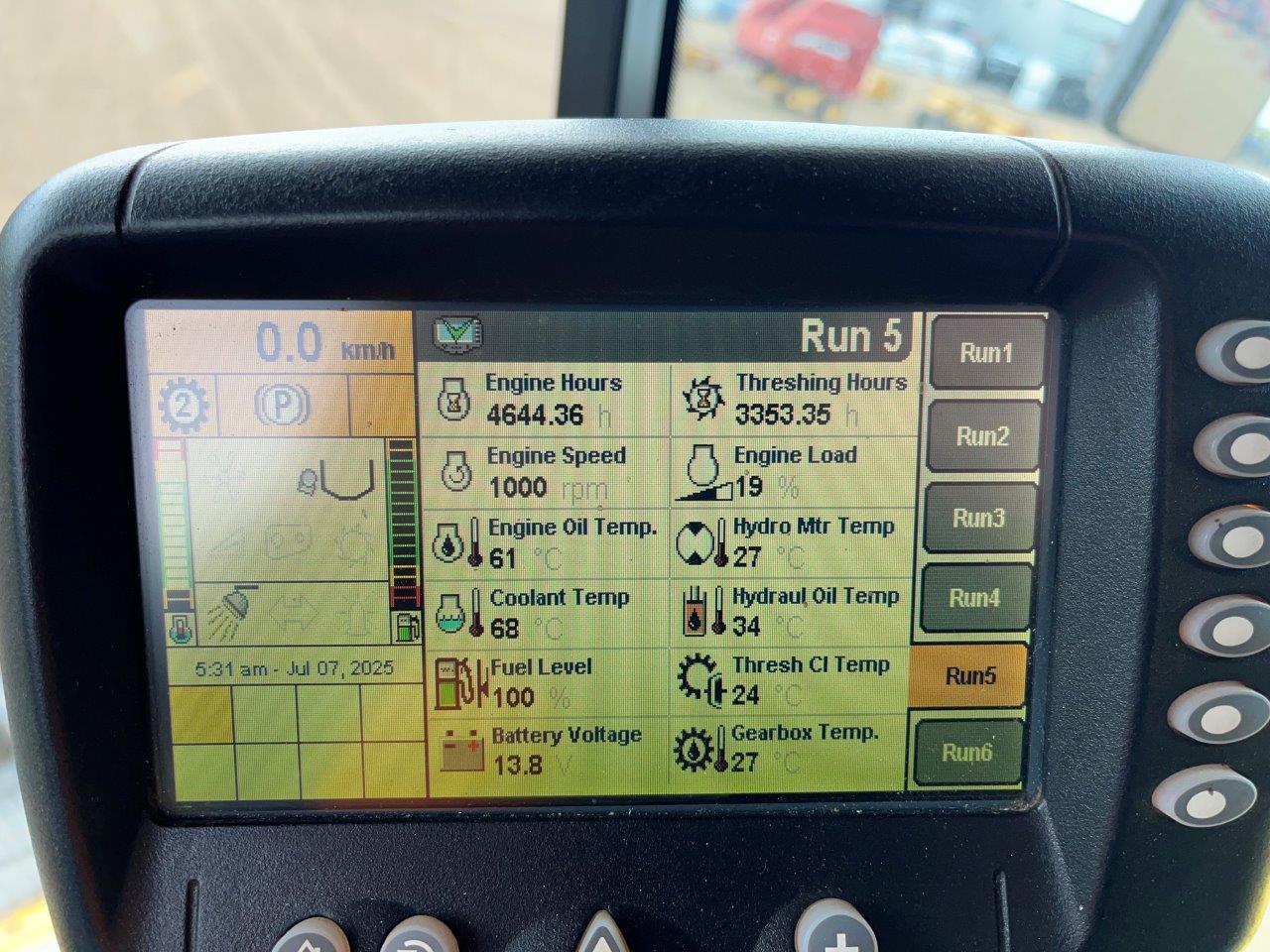 2008 New Holland CX8080 w/ 76C-14' Combine