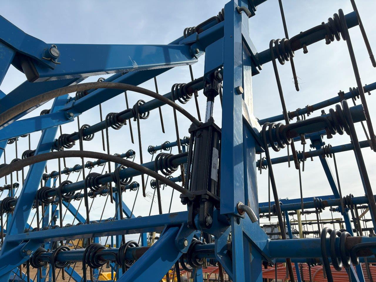 2014 Brandt Contour Commander 7000 - 70' Harrow Heavy