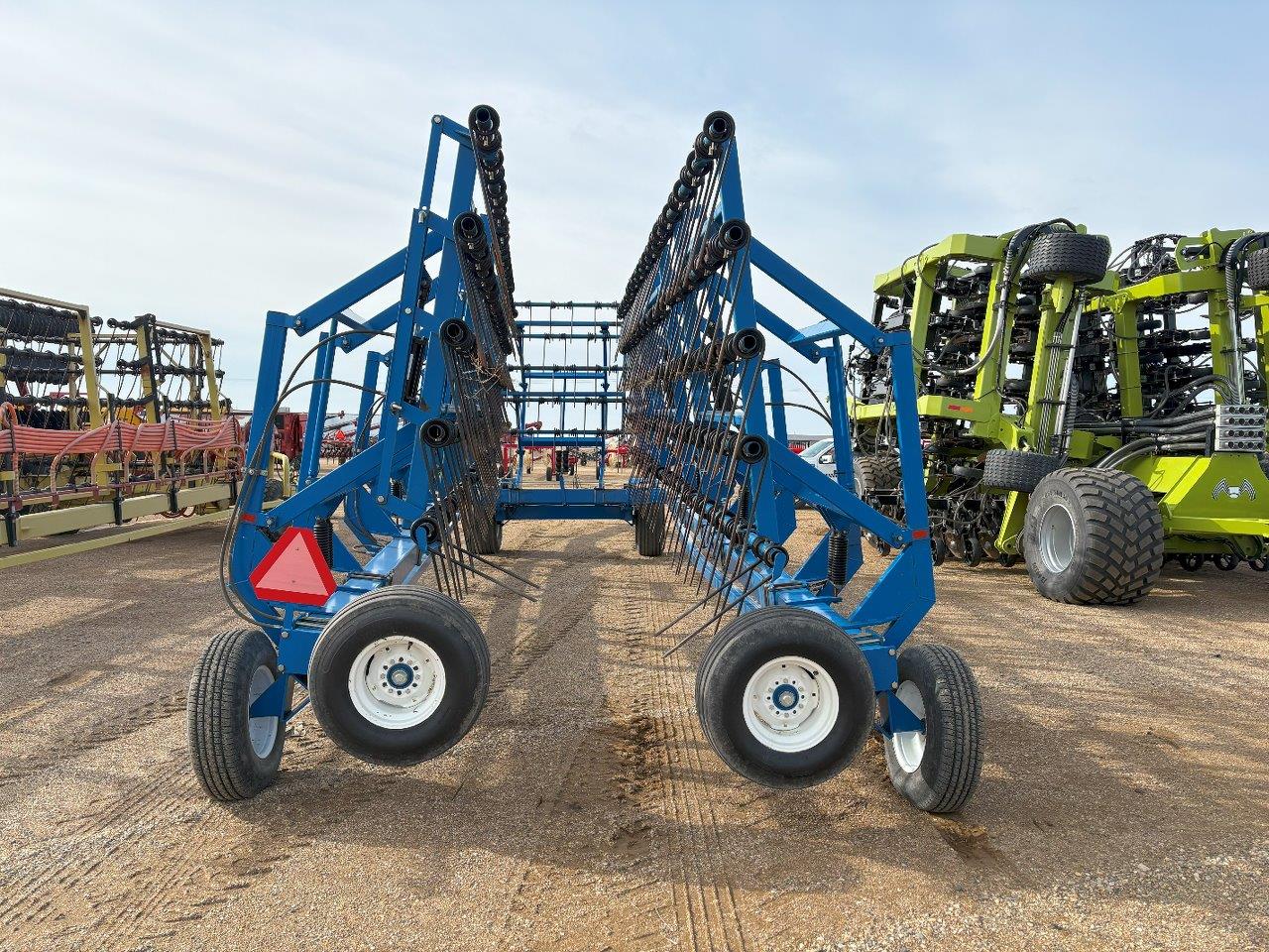 2014 Brandt Contour Commander 7000 - 70' Harrow Heavy