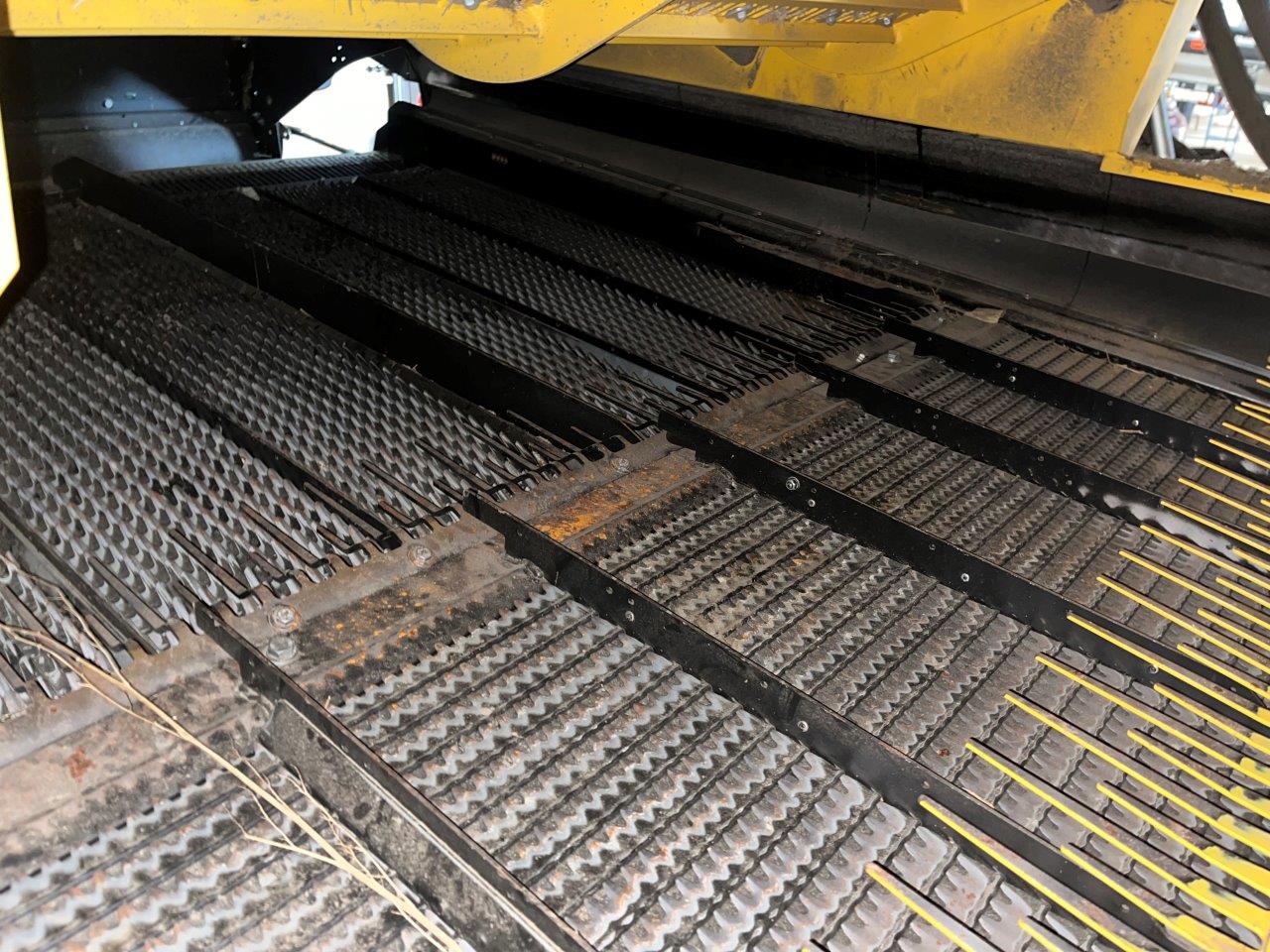 2023 New Holland CR9.90 Combine