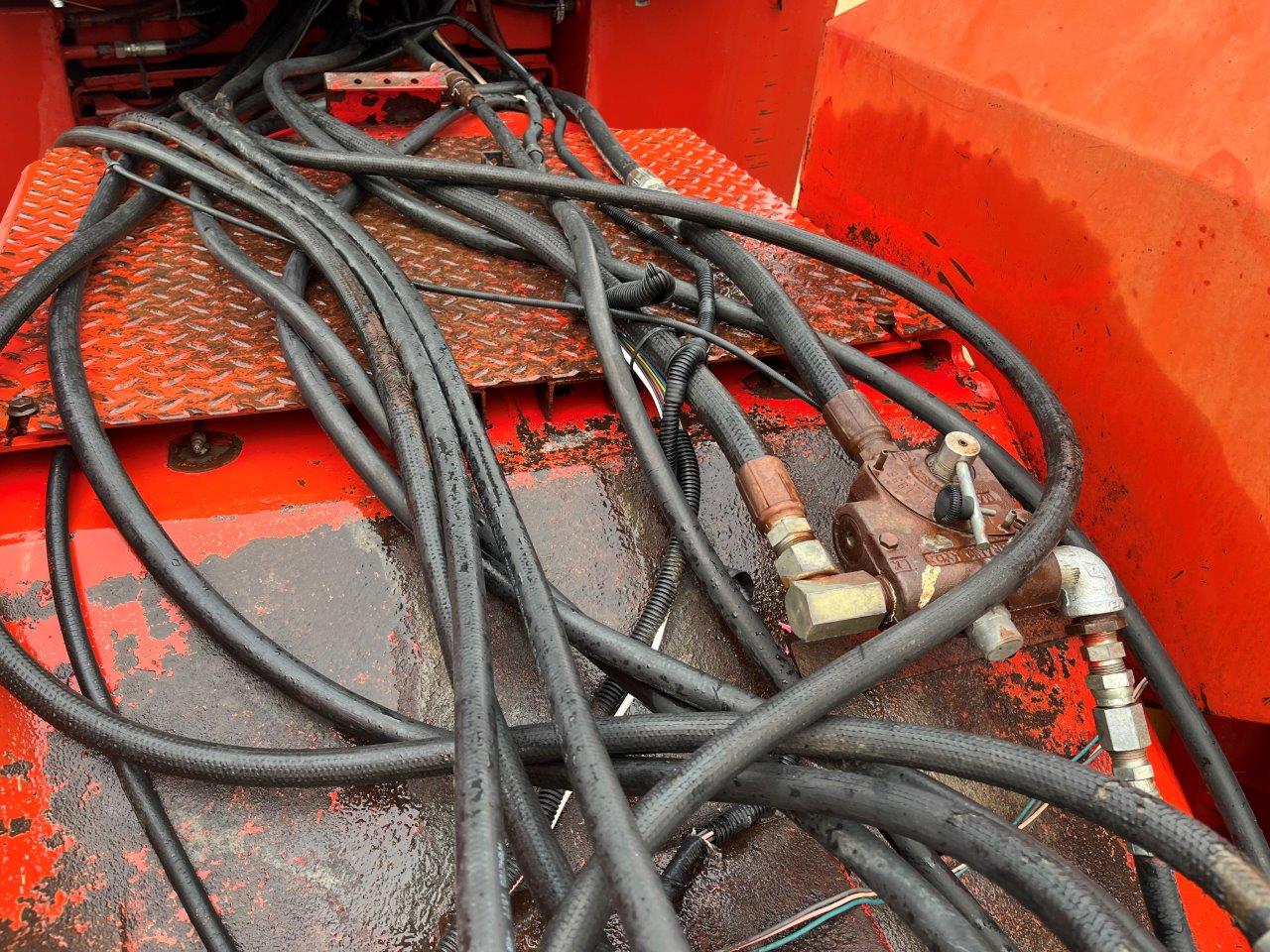 1982 Versatile 835 Tractor