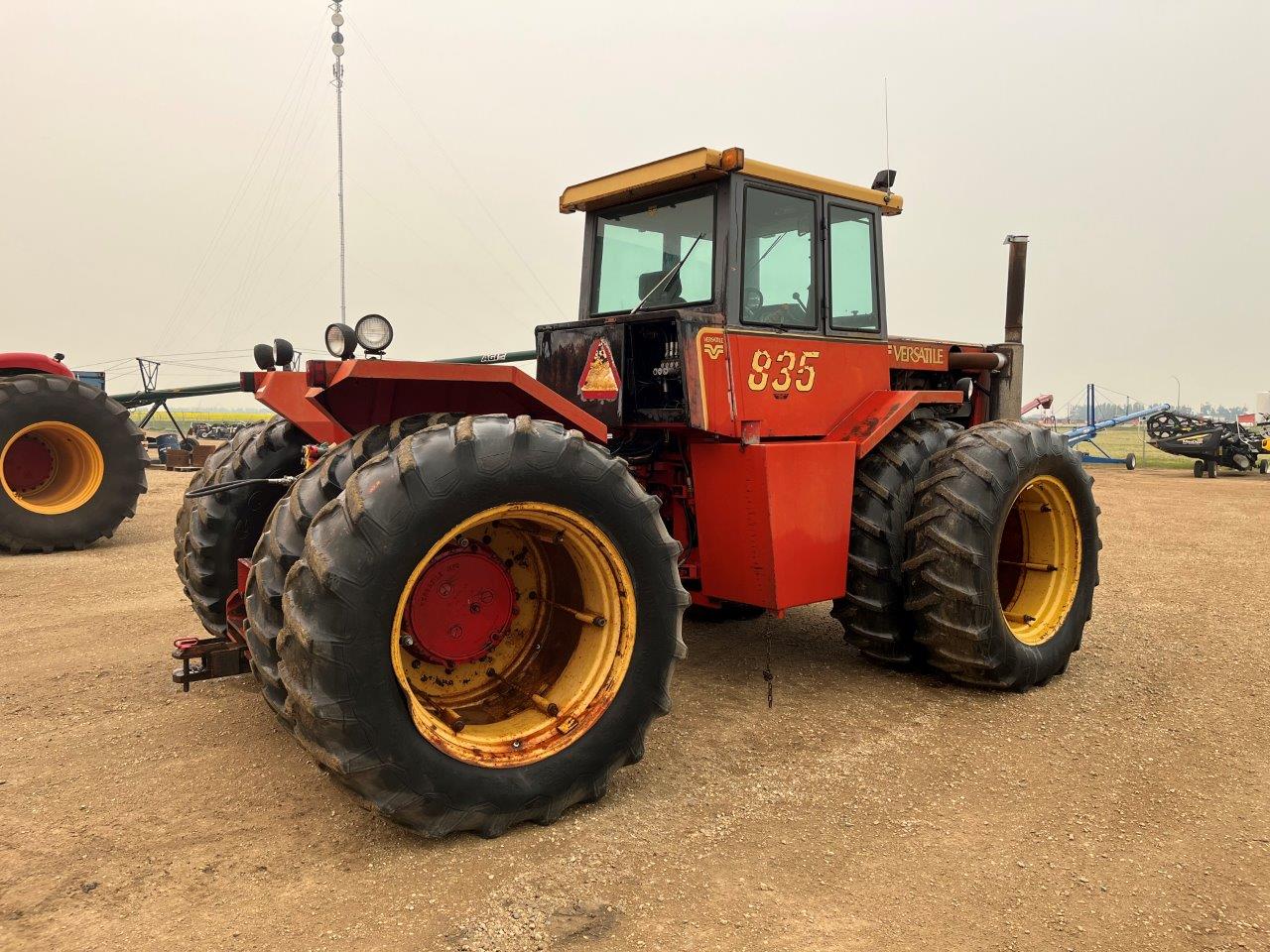 1982 Versatile 835 Tractor