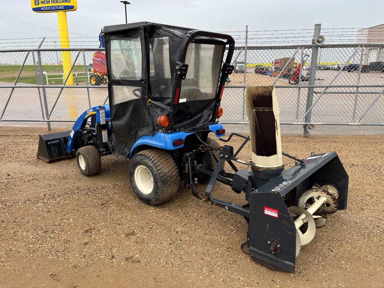 2008 New Holland T1030 w/ Buhler Allied 5010 Snowblower Tractor