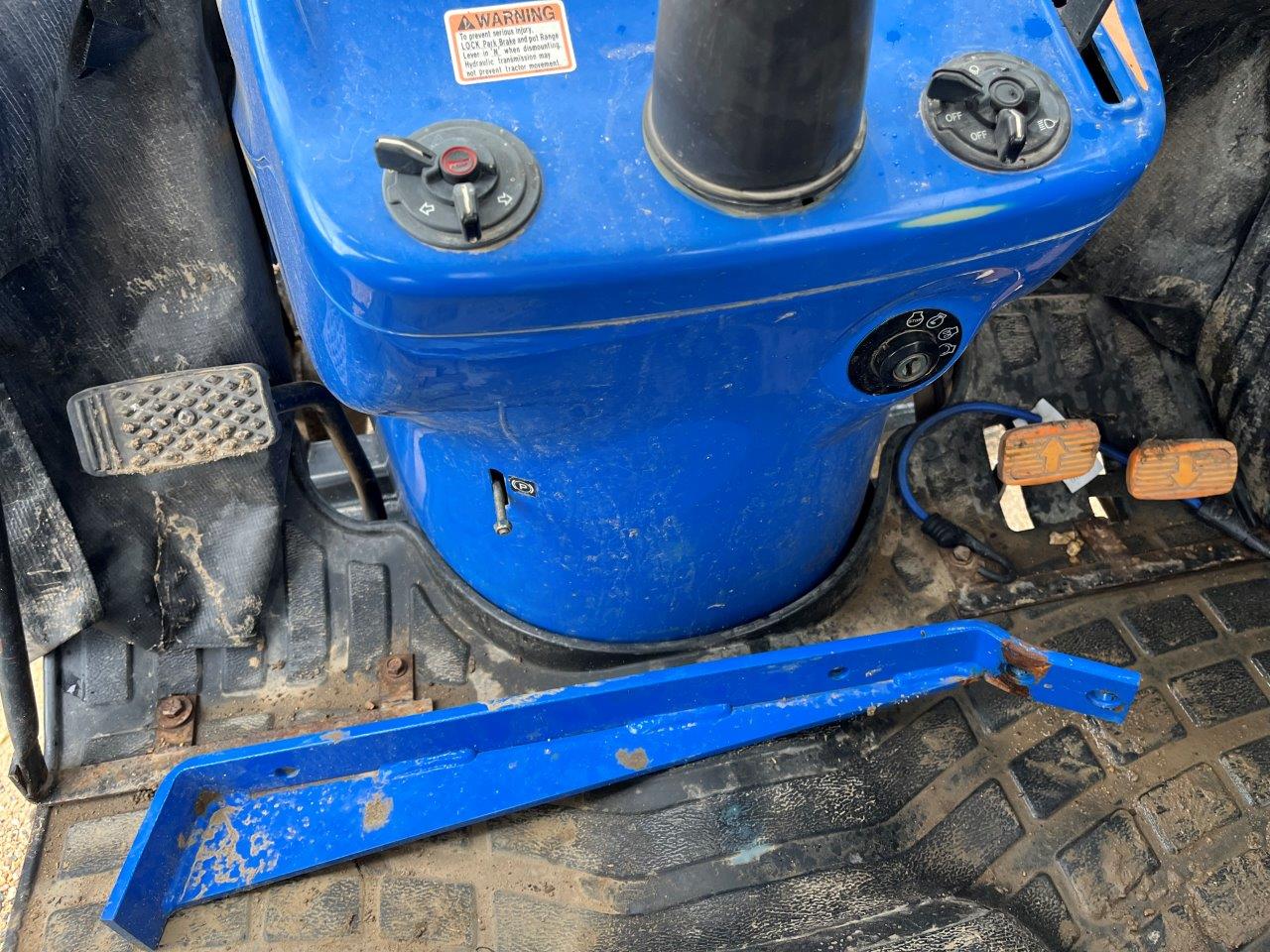 2008 New Holland T1030 w/ Buhler Allied 5010 Snowblower Tractor