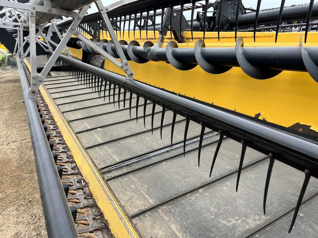 2010 New Holland 94C-40 Header Draper