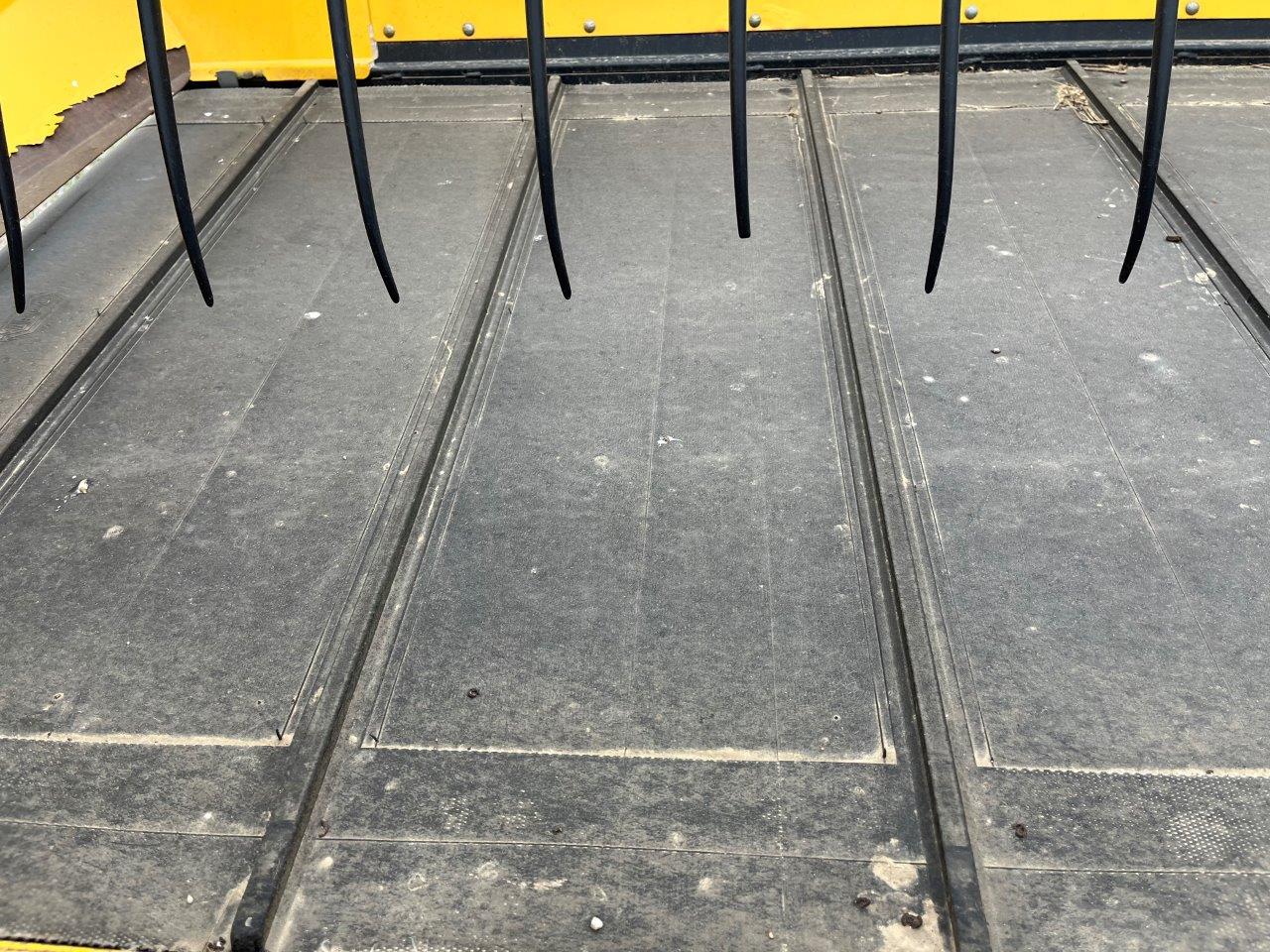 2010 New Holland 94C-40 Header Draper