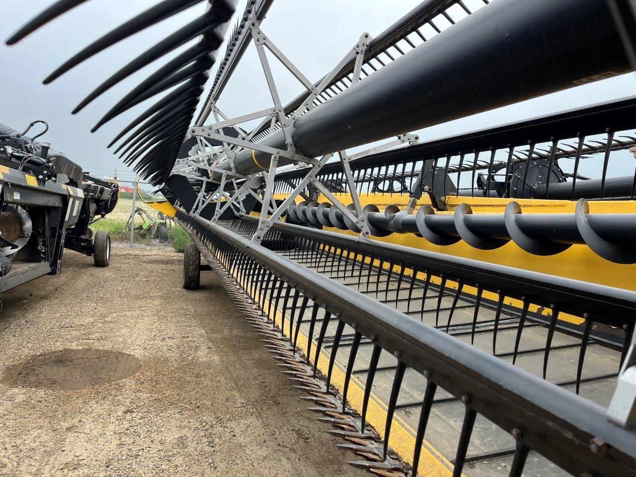 2010 New Holland 94C-40 Header Draper