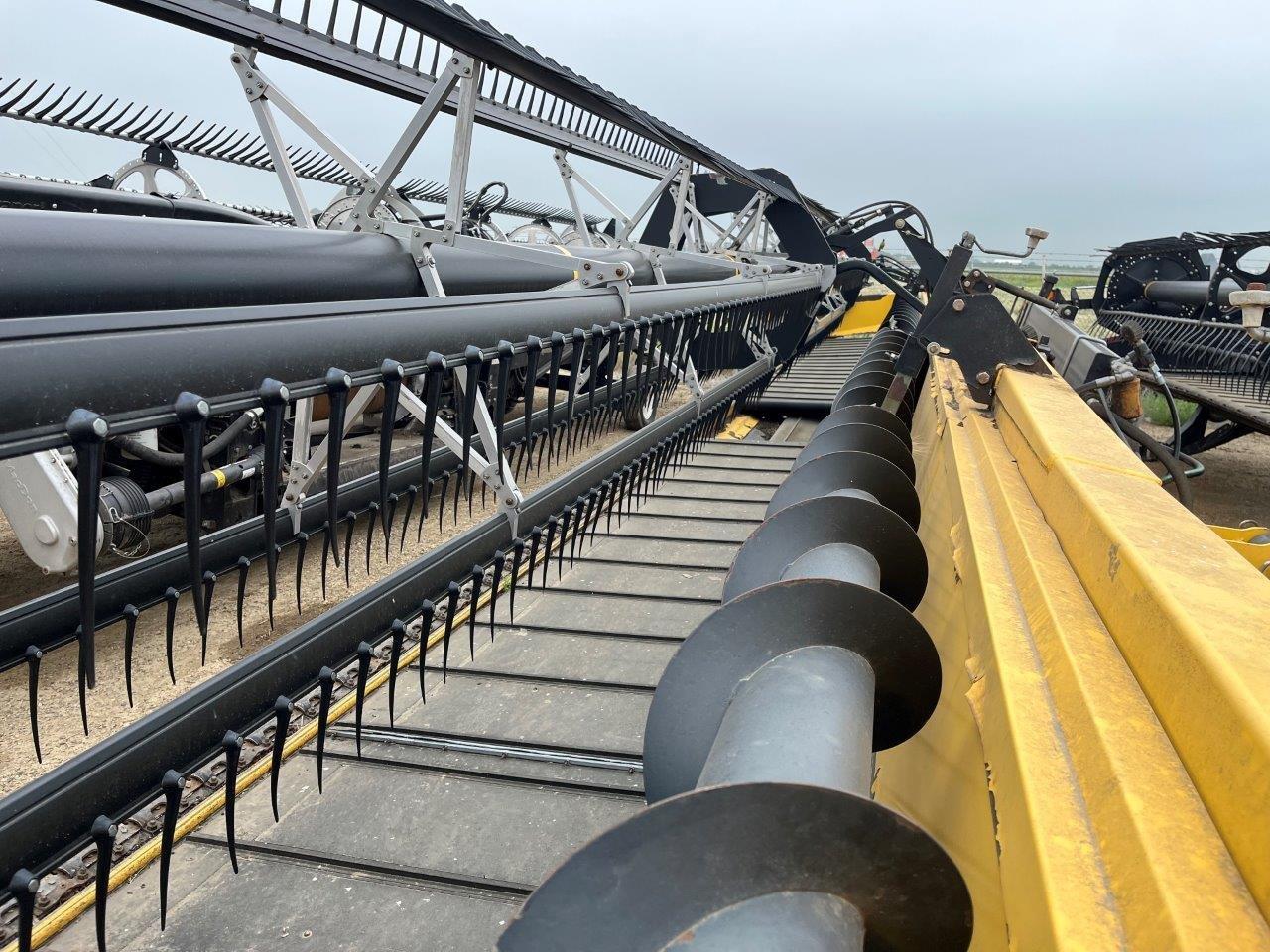 2010 New Holland 94C-40 Header Draper