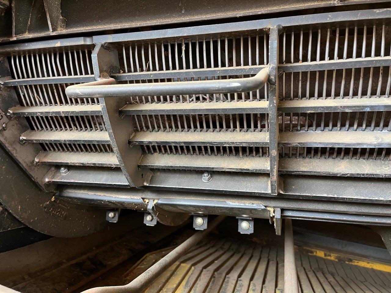 2021 New Holland CR8.90 Combine