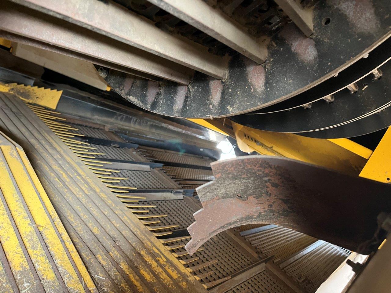 2021 New Holland CR8.90 Combine