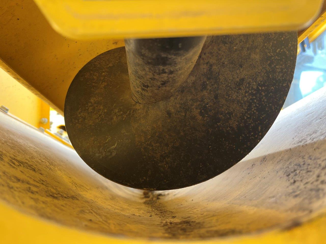 2021 New Holland CR8.90 Combine