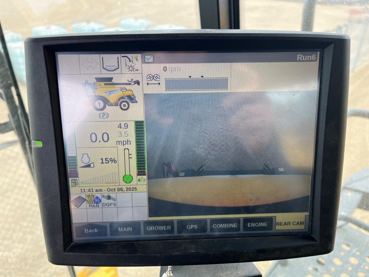 2021 New Holland CR8.90 Combine