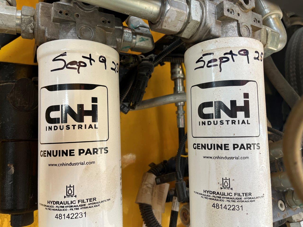 2021 New Holland CR8.90 Combine