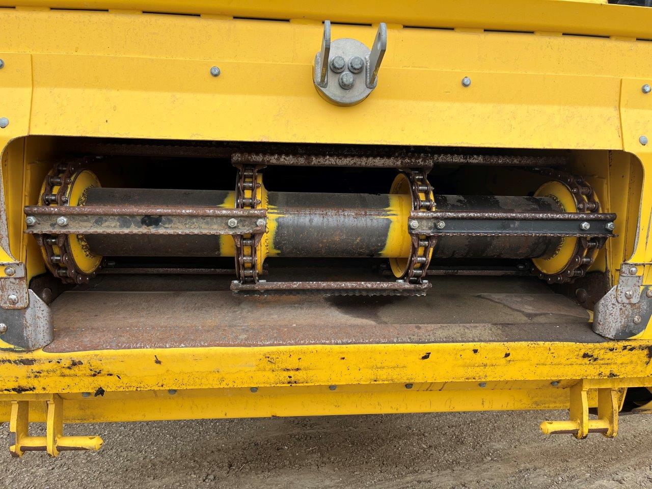 2021 New Holland CR8.90 Combine