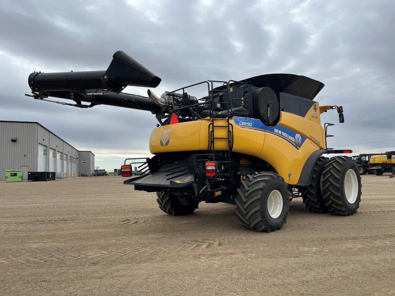 2021 New Holland CR8.90 Combine