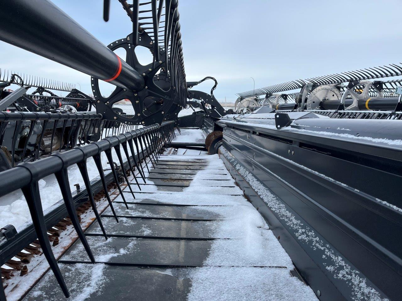 2009 MacDon D60-40 SK CNH-6 Header Draper