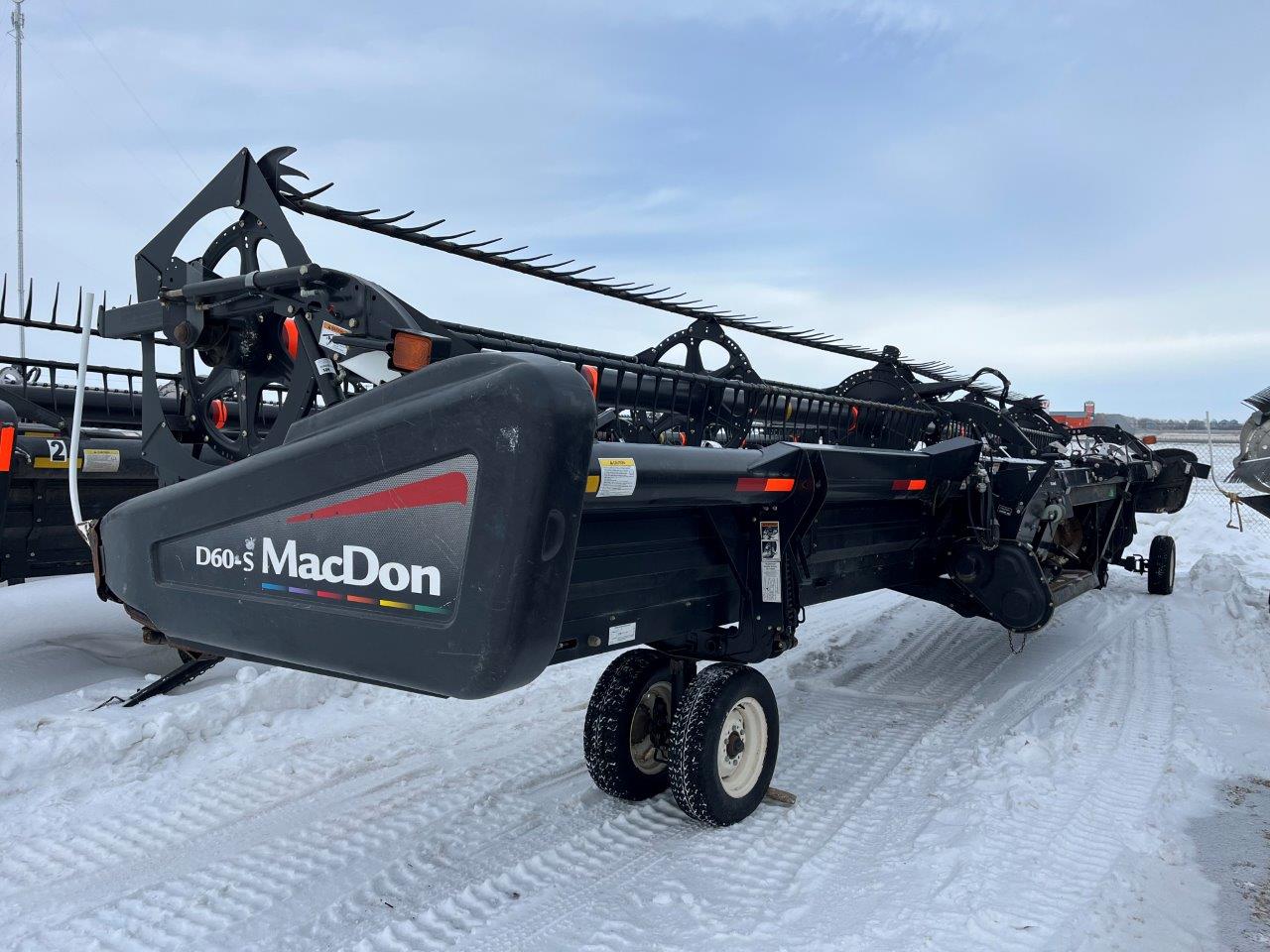 2009 MacDon D60-40 SK CNH-6 Header Draper