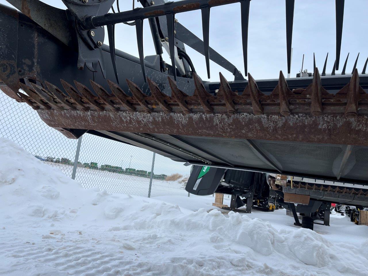 2009 MacDon D60-40 SK CNH-6 Header Draper