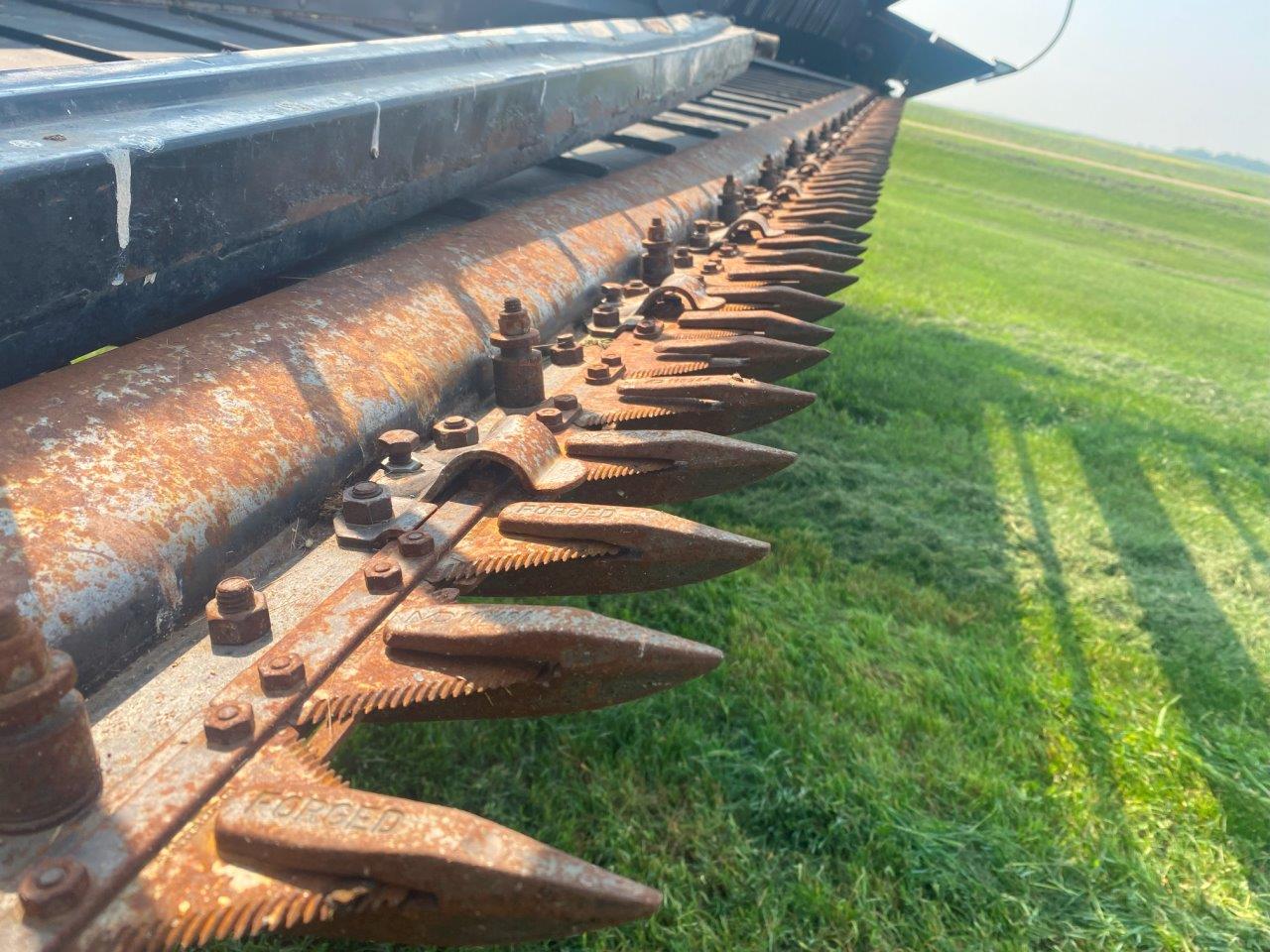 2009 MacDon D60-40 SK CNH-6 Header Draper