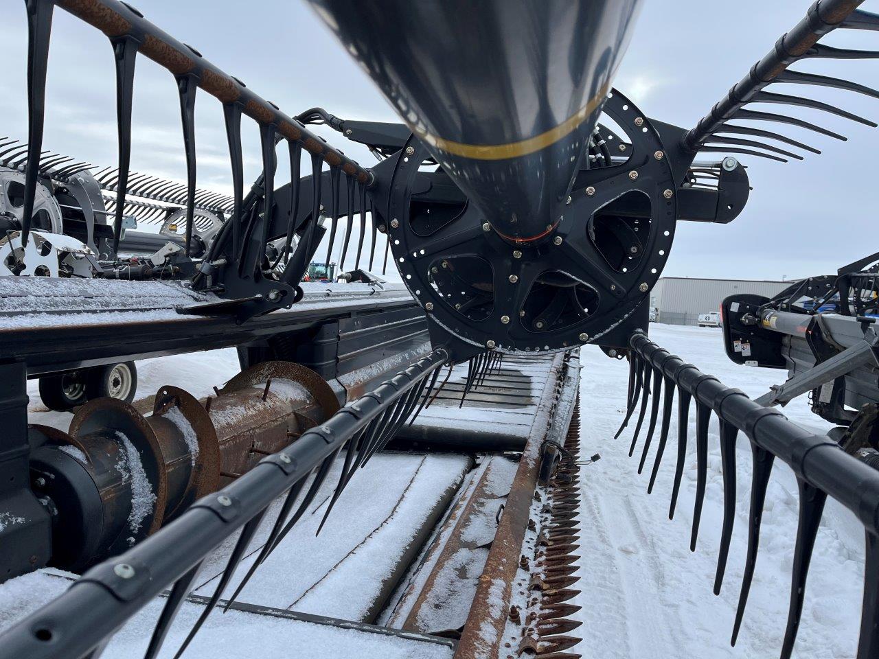 2009 MacDon D60-40 SK CNH-6 Header Draper