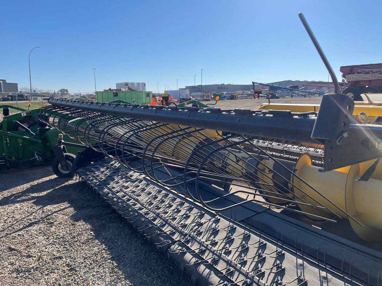 2013 New Holland 790CP-15 Header Combine