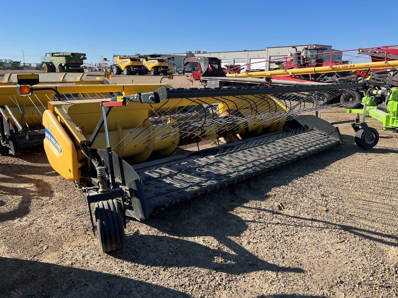 2013 New Holland 790CP-15 Header Combine