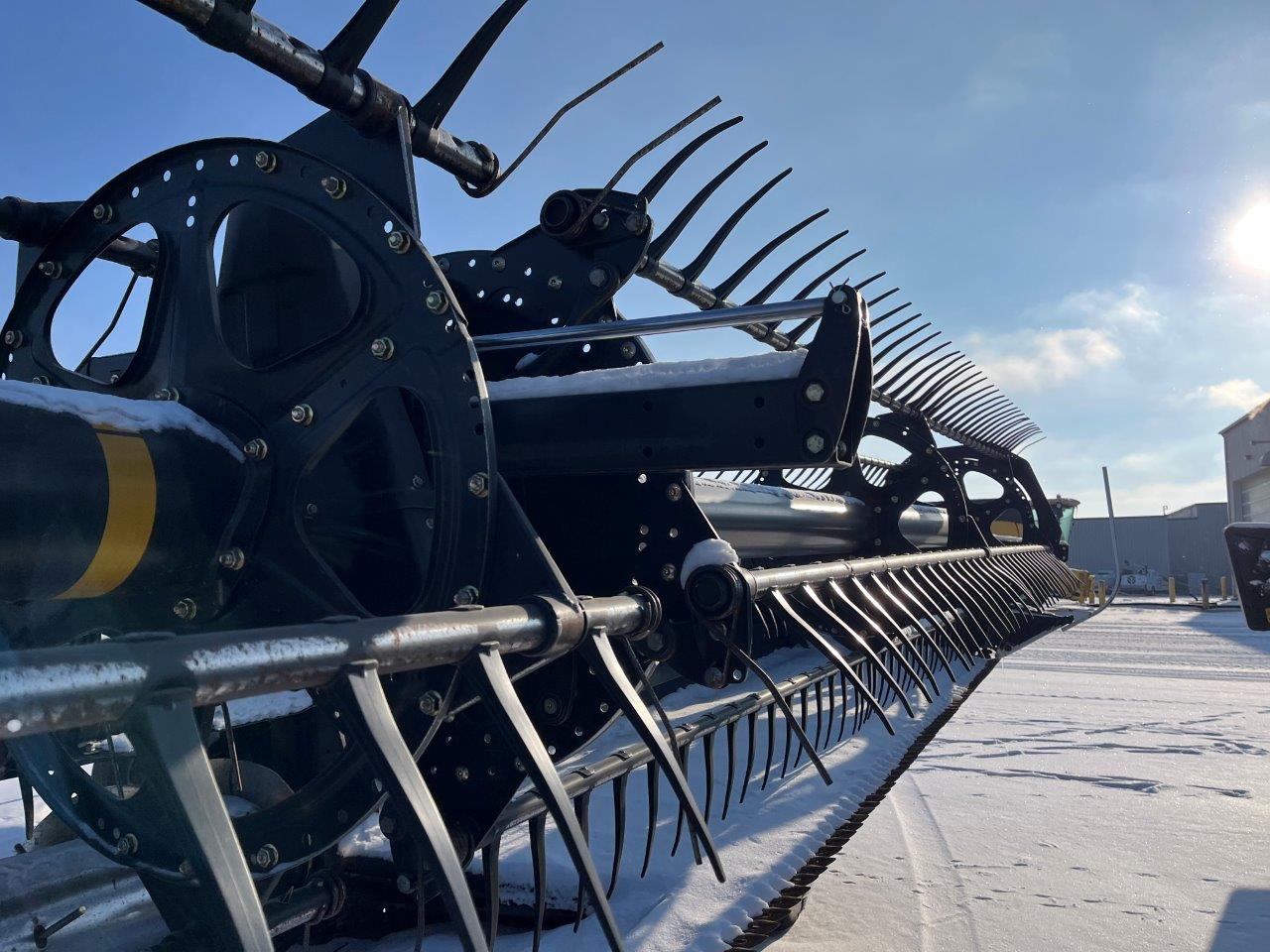 2016 MacDon FD75-35 SK CNH-21 Header Combine