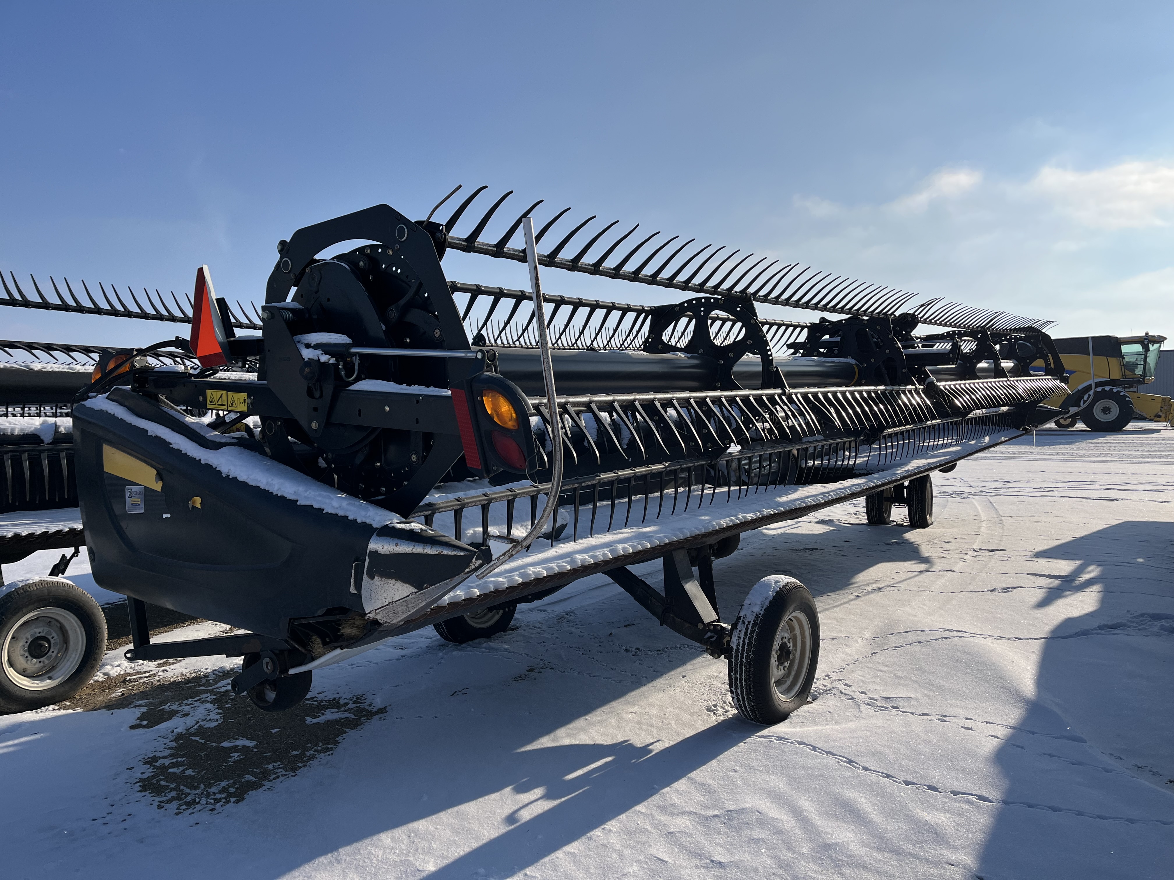 2016 MacDon FD75-35 SK CNH-21 Header Combine