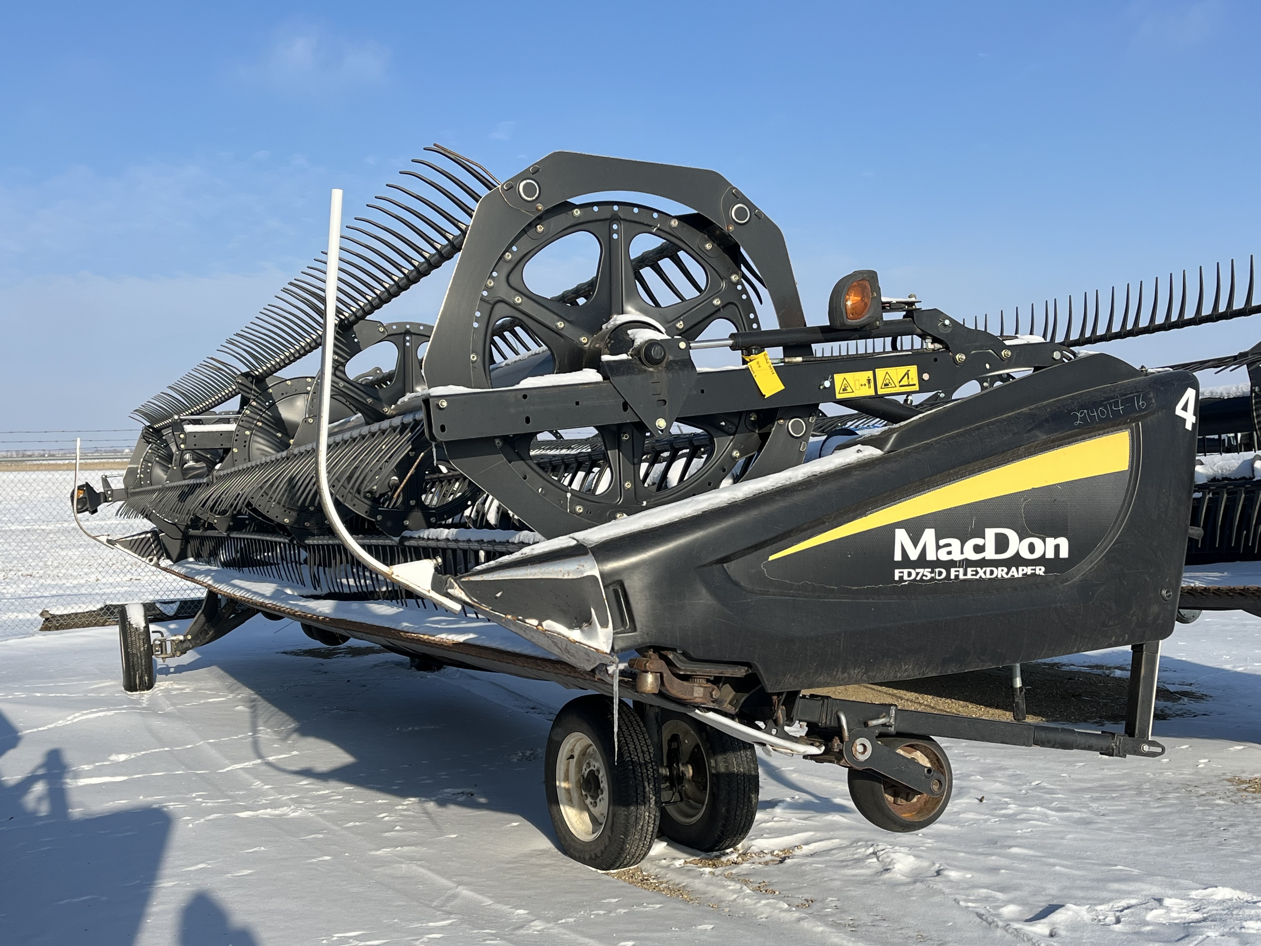 2016 MacDon FD75-35 SK CNH-21 Header Combine