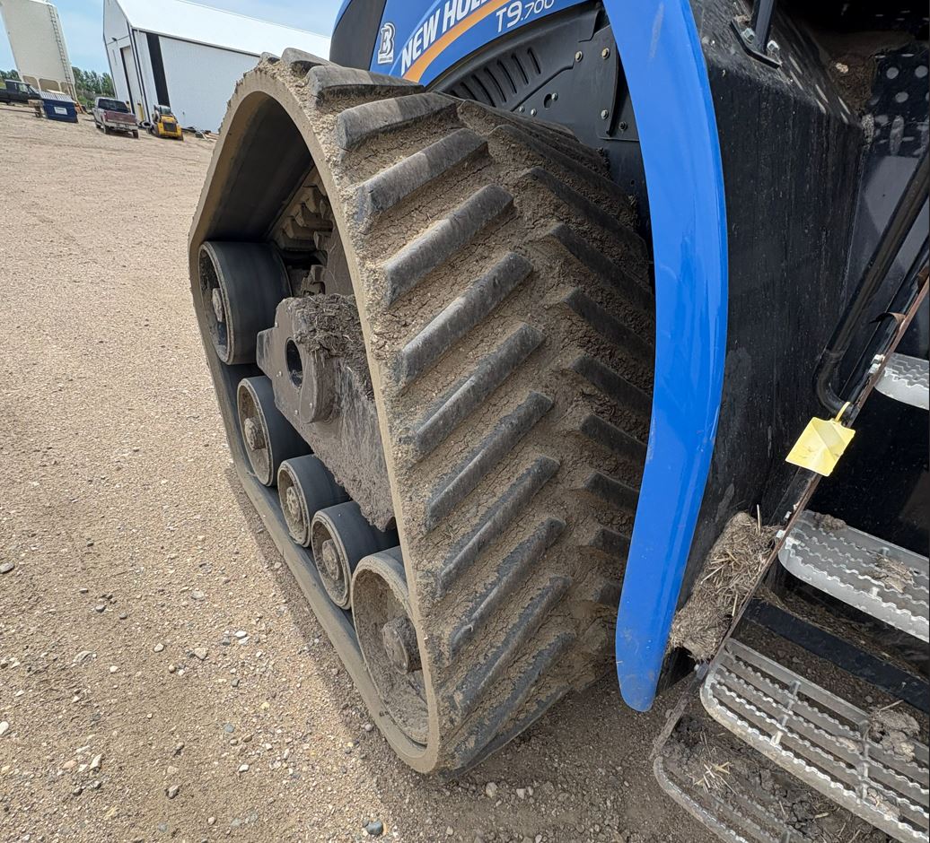 2017 New Holland T9.700 SmartTrax Tractor