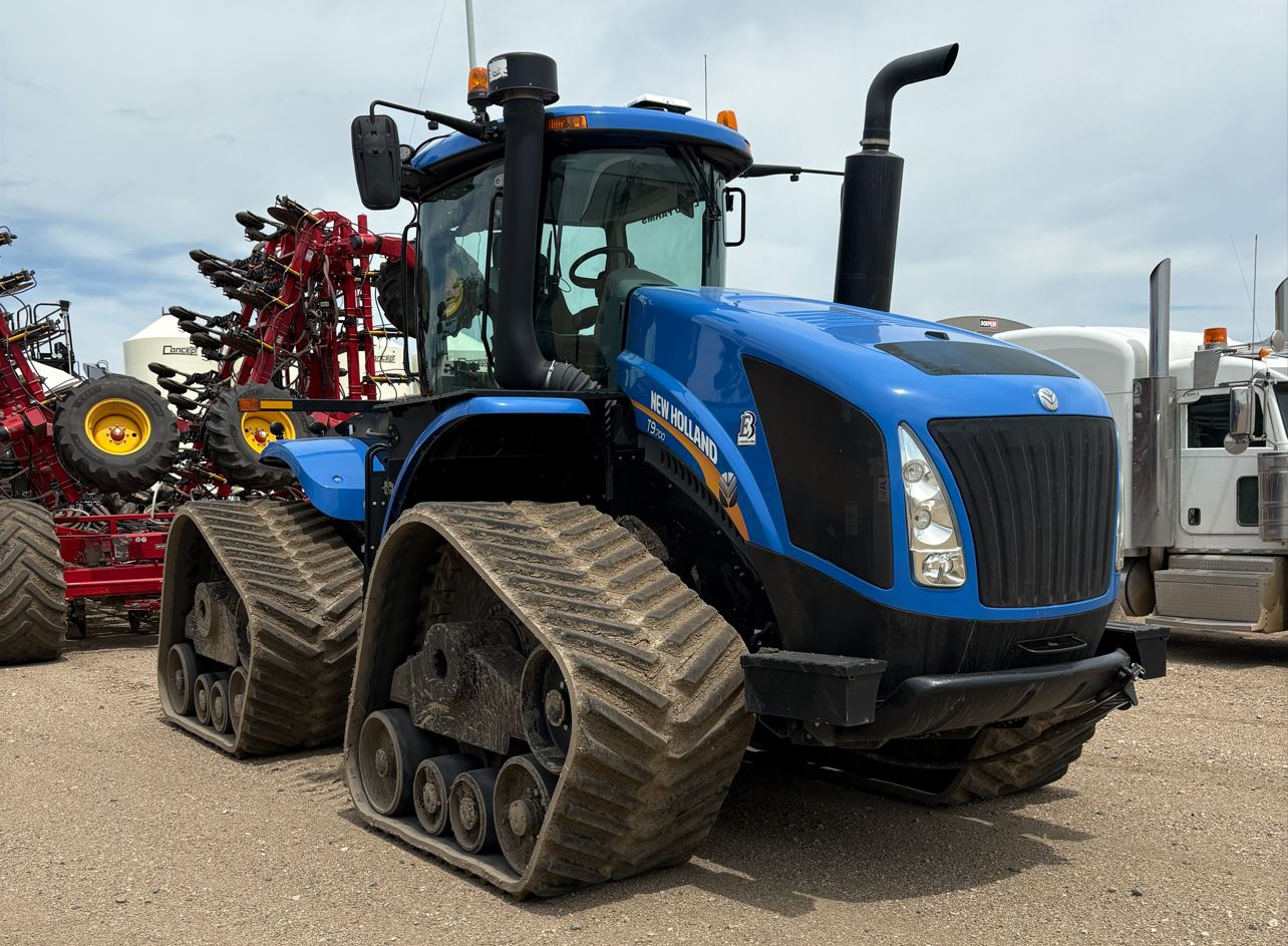 2017 New Holland T9.700 SmartTrax Tractor