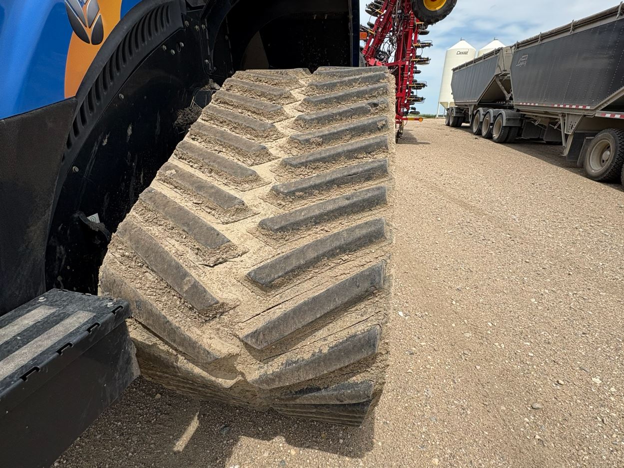 2017 New Holland T9.700 SmartTrax Tractor