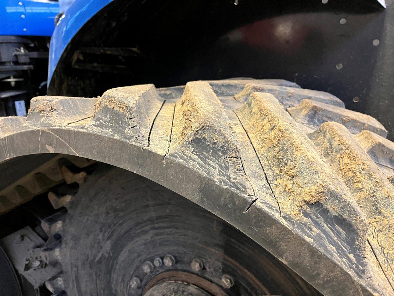 2017 New Holland T9.700 SmartTrax Tractor