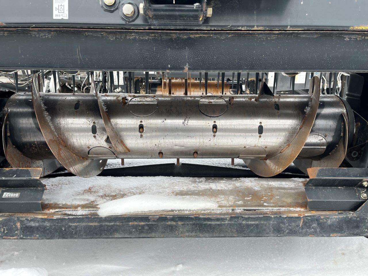 2009 MacDon D60-40 DK CNH-6 Header Draper