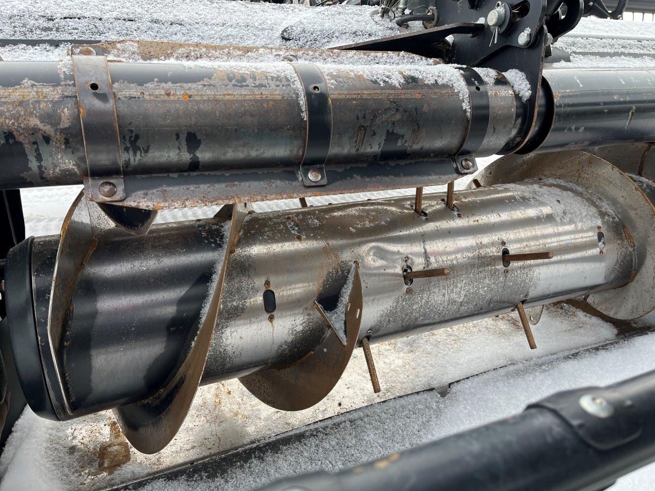 2009 MacDon D60-40 DK CNH-6 Header Draper