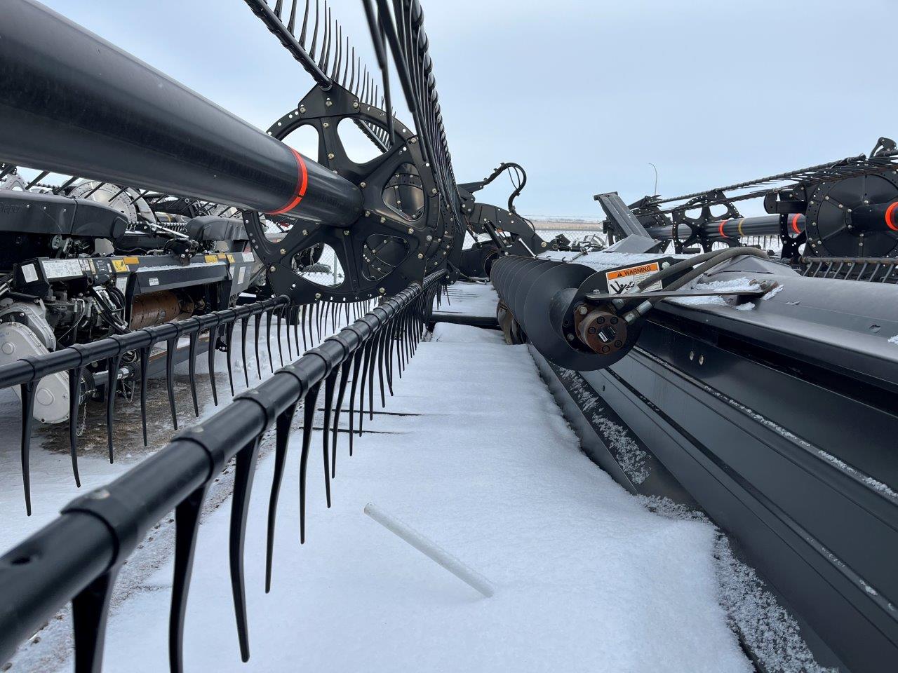 2009 MacDon D60-40 DK CNH-6 Header Draper