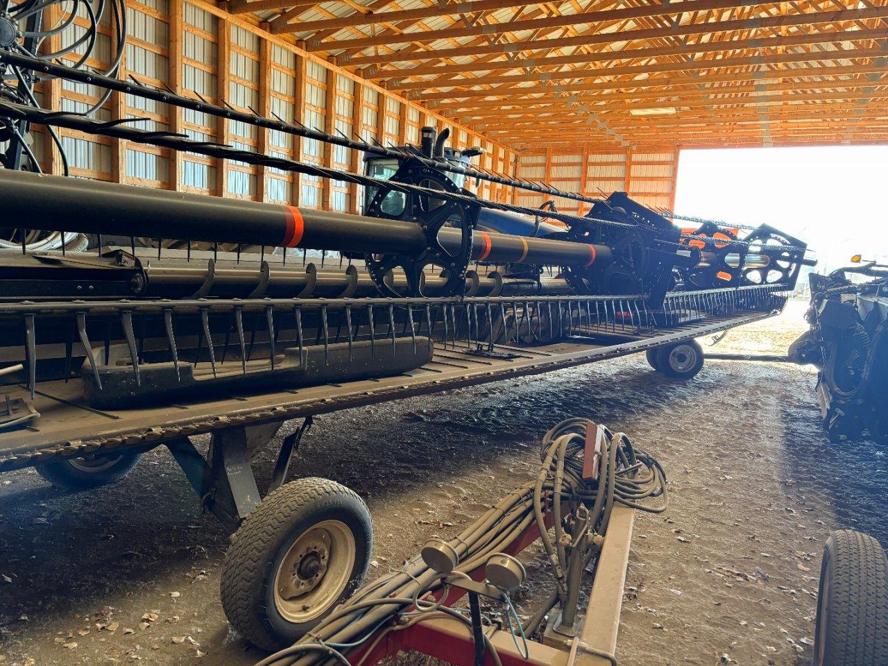 2009 MacDon D60-40 DK CNH-6 Header Draper