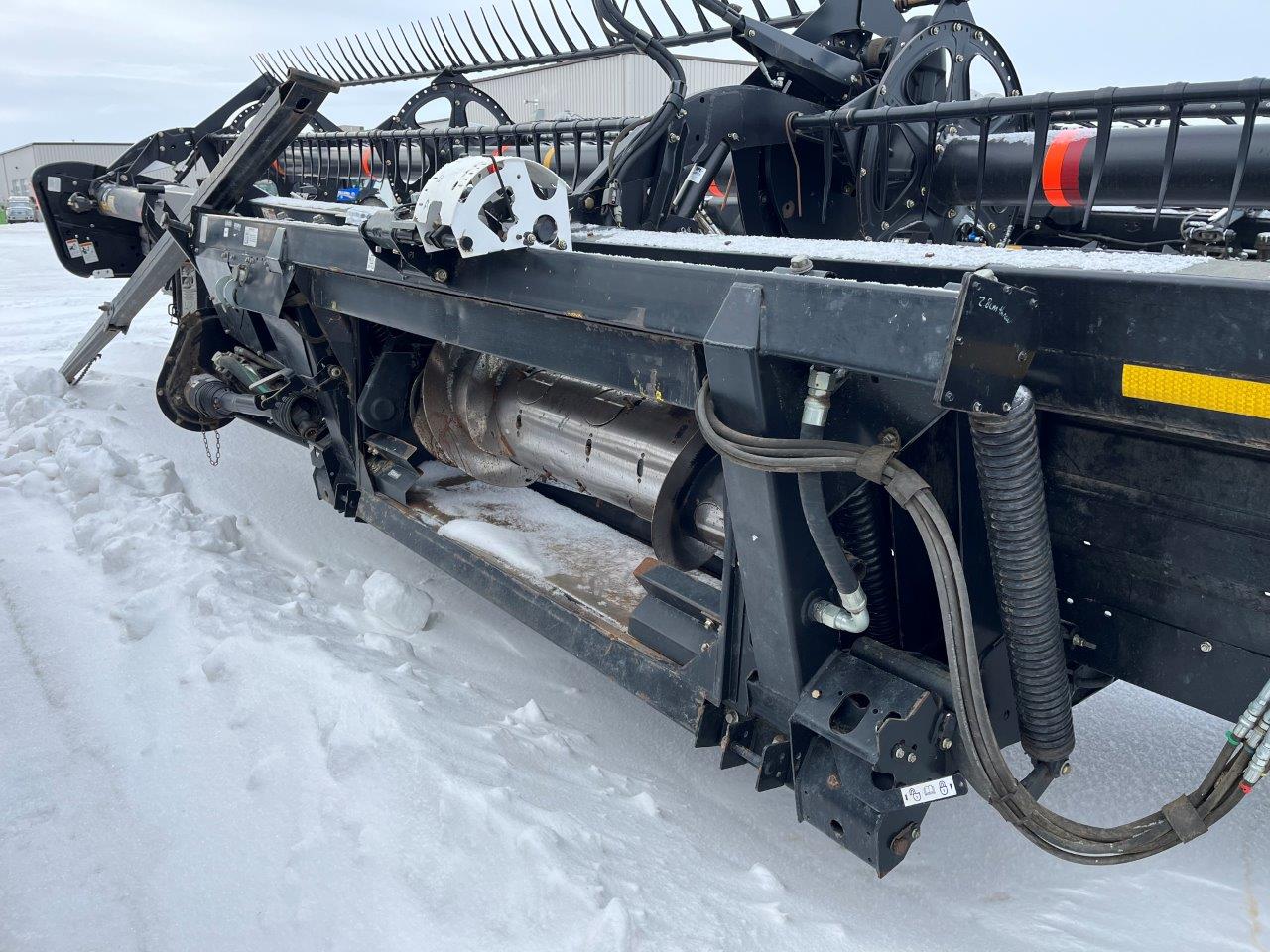 2009 MacDon D60-40 DK CNH-6 Header Draper