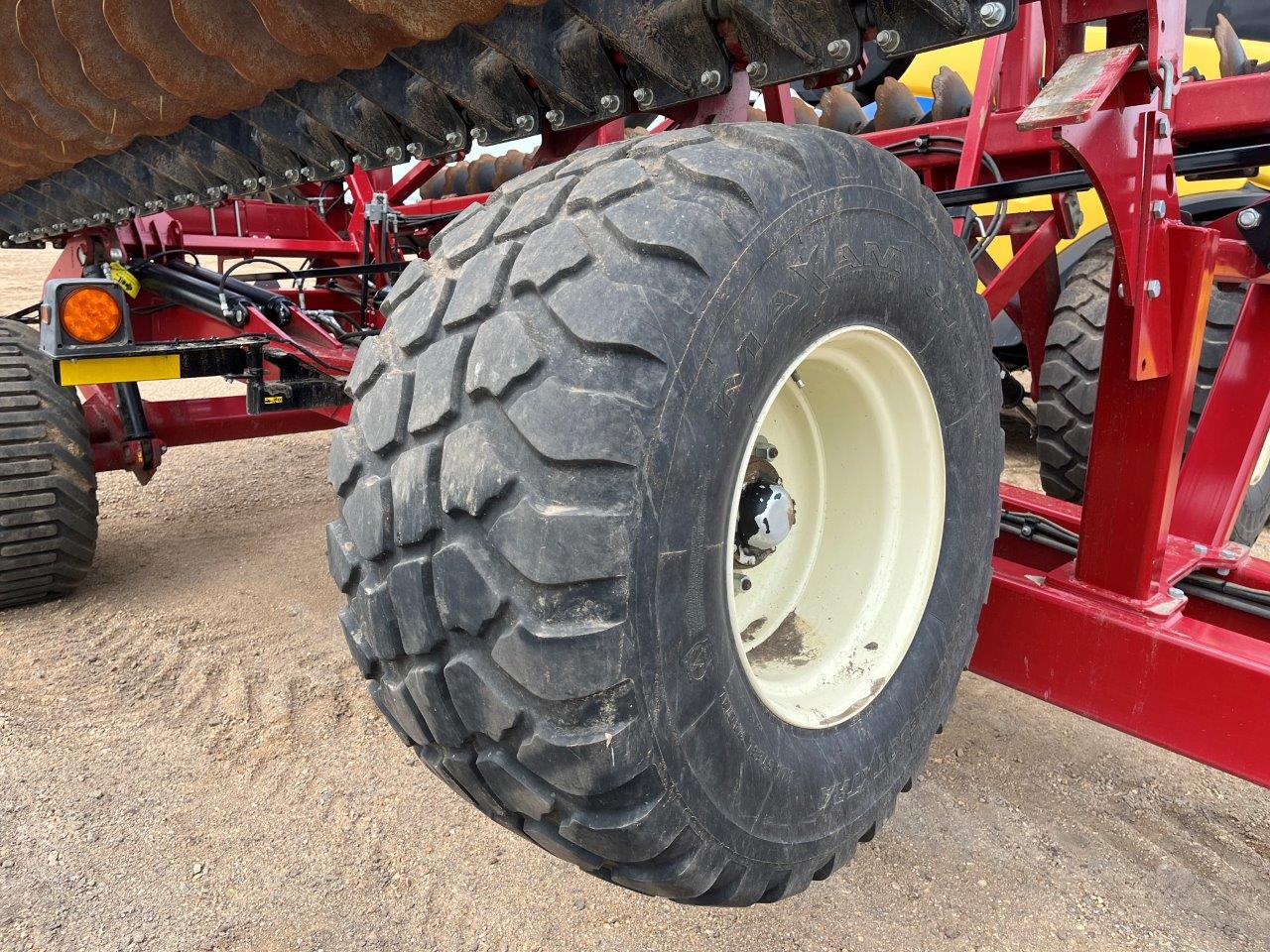 2020 Salford Halo - HSD - 40' Vertical Tillage
