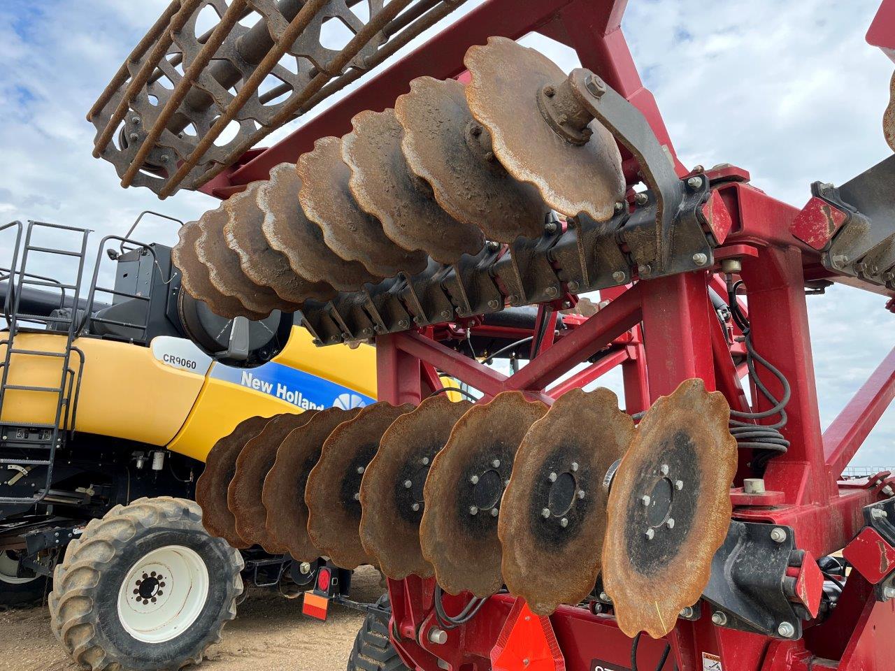 2020 Salford Halo - HSD - 40' Vertical Tillage